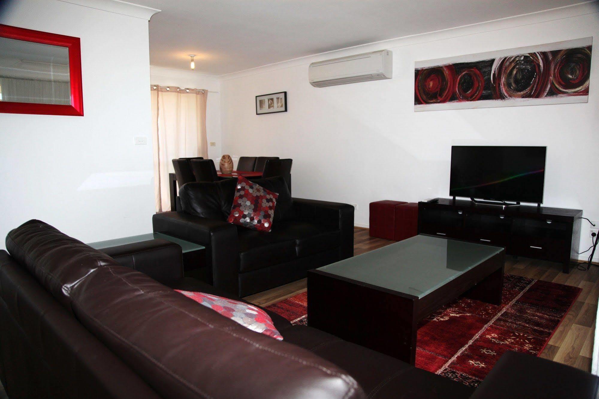Titania Motel Oberon Kültér fotó
